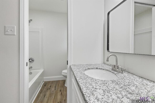 Building Photo - 212 Centerville St NE