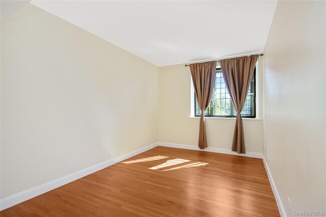 Building Photo - 206 Chateau Rive