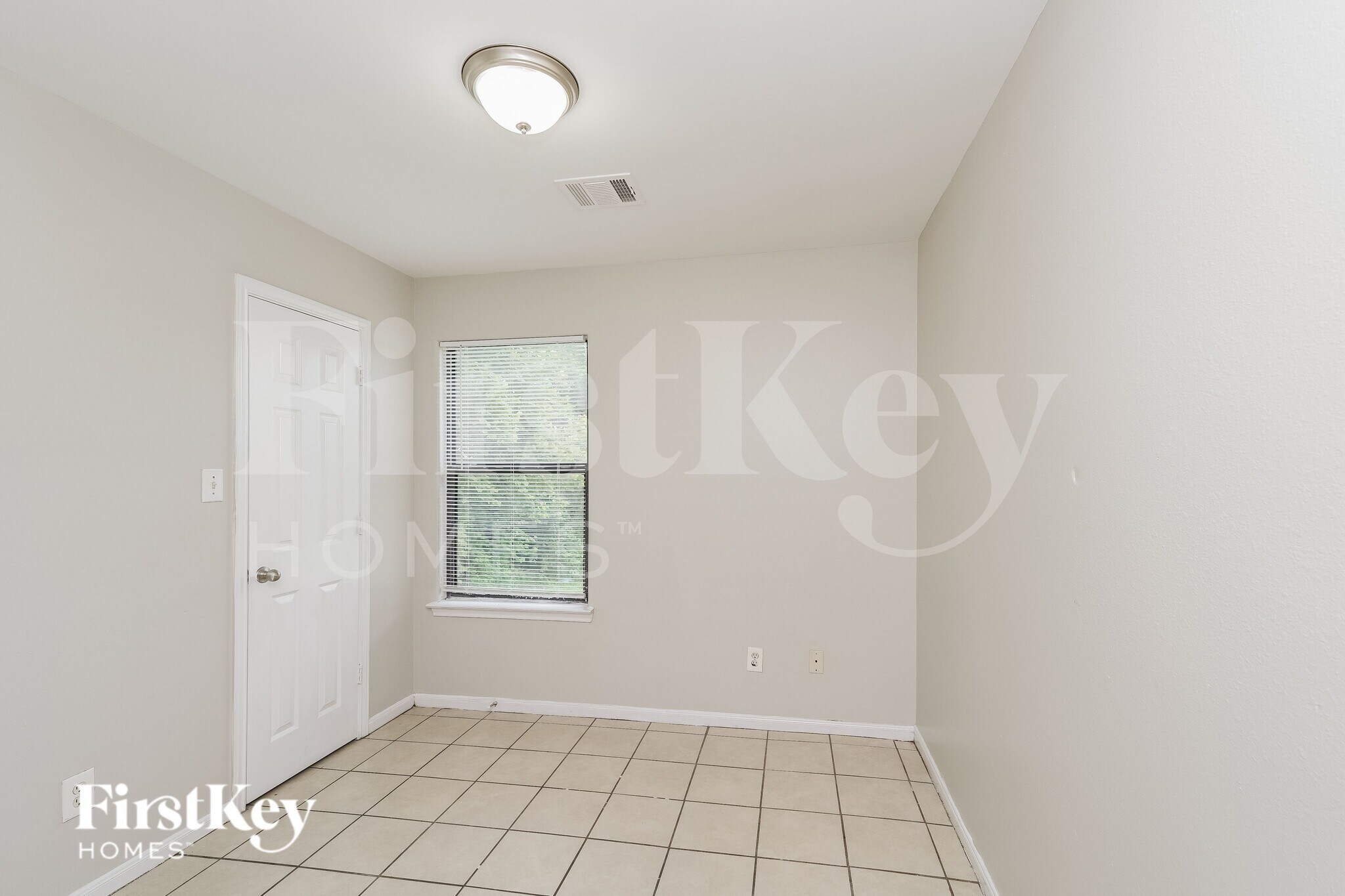 Building Photo - 2920 La Estancia Ln