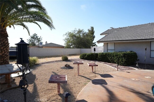 Building Photo - 18895 Siesta Dr