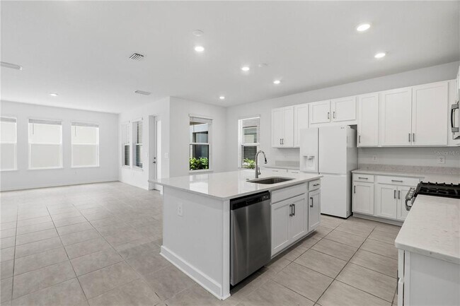 Building Photo - 15010 Summer Harvest St