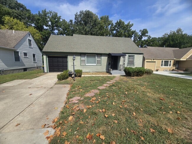 Primary Photo - 4424 E 63rd St