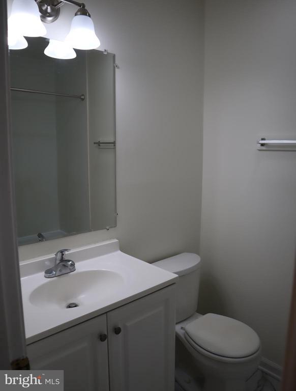 Building Photo - 707 Shiloh St