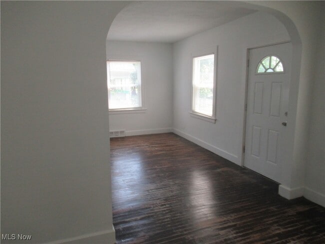 Building Photo - 3443 W 120th St