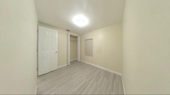 Building Photo - 10780 Cypress Lake Ter