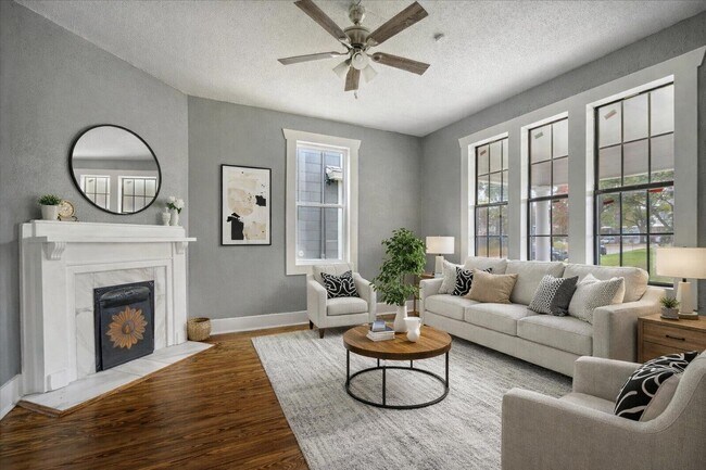 Building Photo - 156 N Tucker St