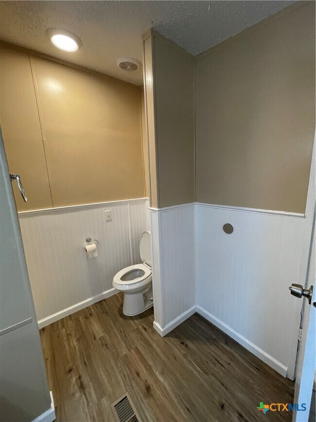 Building Photo - 629 Buck Trail
