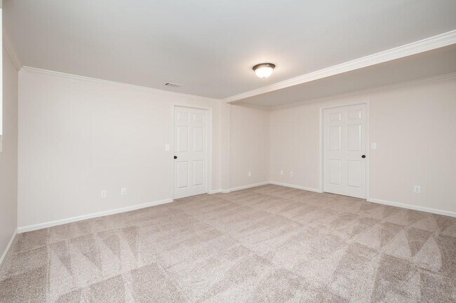 Building Photo - 6005 Oakbury Ln