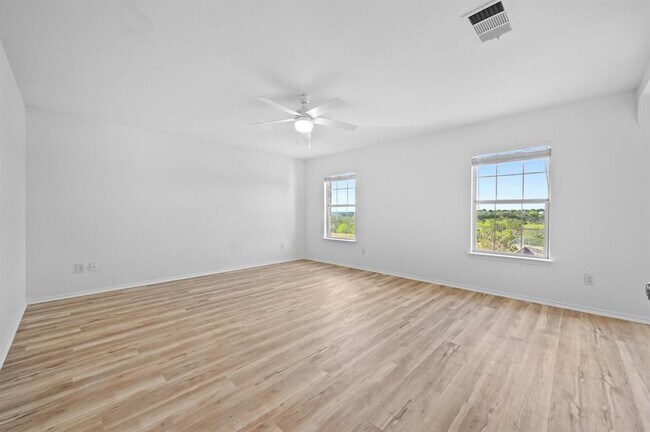 Building Photo - 2412 Regal Park Ln