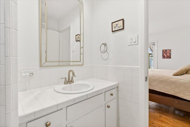 Building Photo - 722 Brock Dr