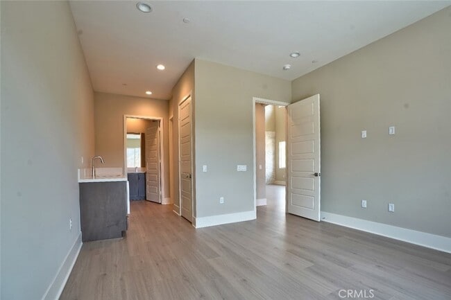 Building Photo - 6544 Canyon Oaks Dr