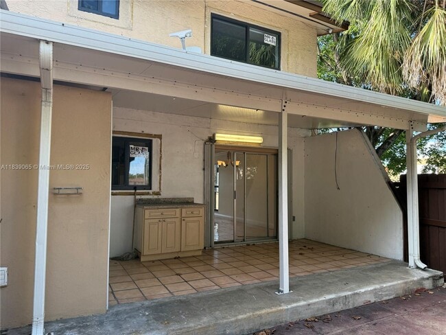 Building Photo - 130 SW 108th Ave