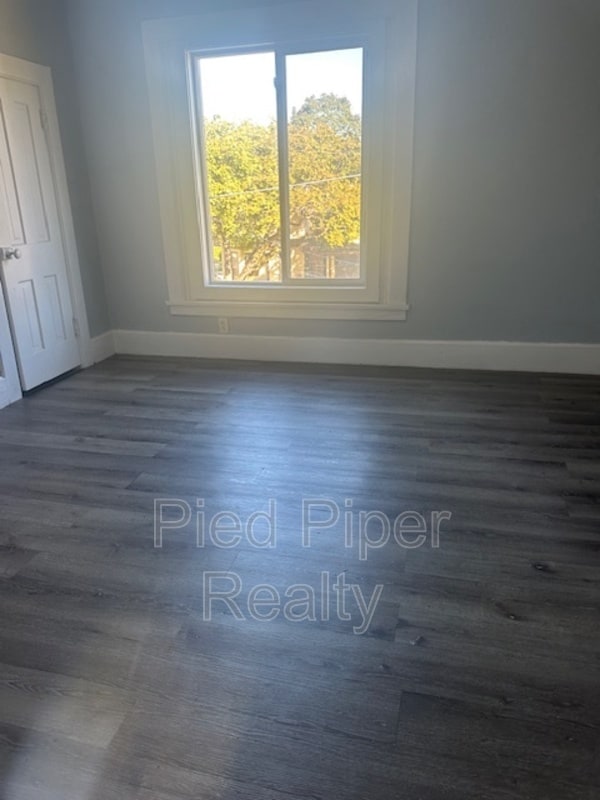 Building Photo - 331 W Homer St