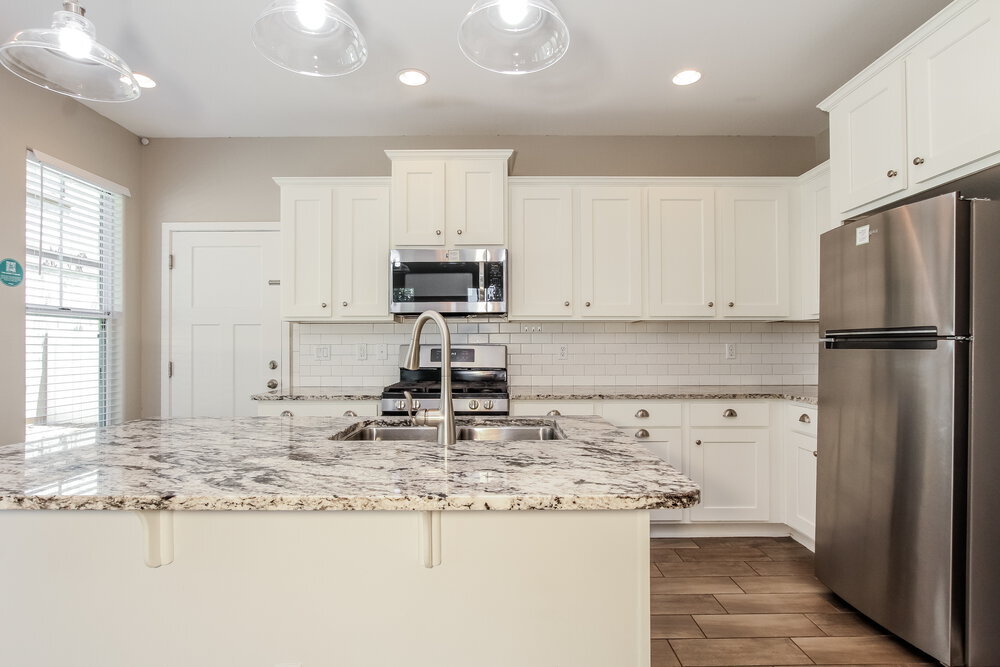 Building Photo - 2664 S Santa Rita