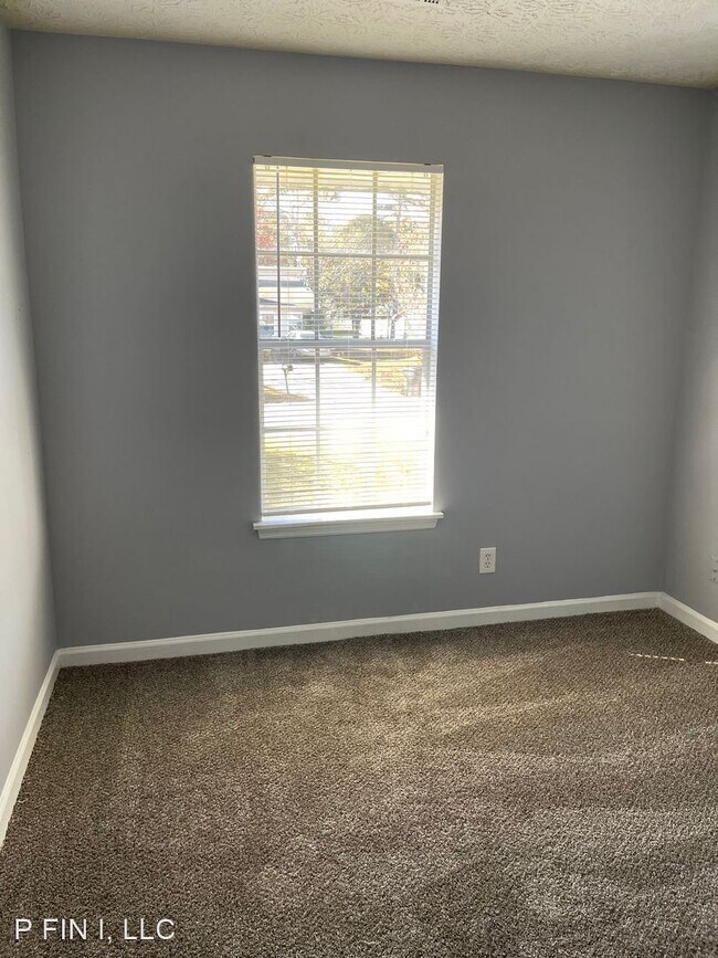 Building Photo - 4 br, 2.5 bath House - 6650 Smoke Ridge Dr