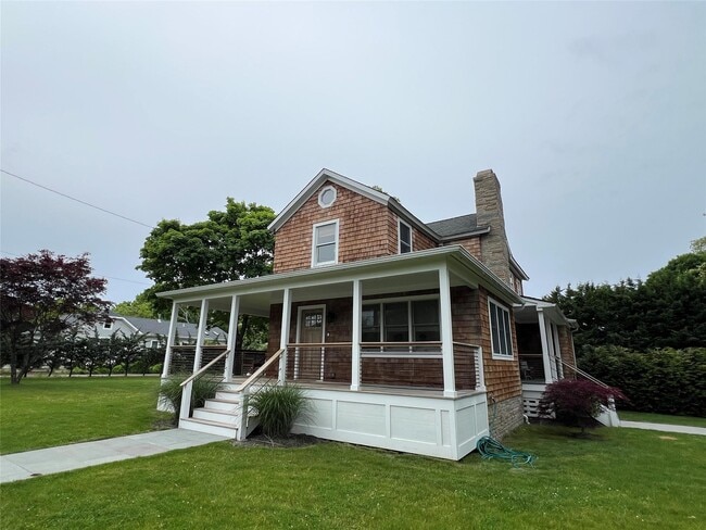 Building Photo - 7 Halsey Ave
