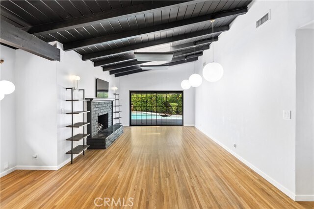 Building Photo - 5650 Maynard Ave