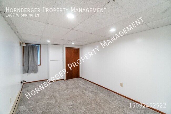 Building Photo - 1407 W Spring Ln