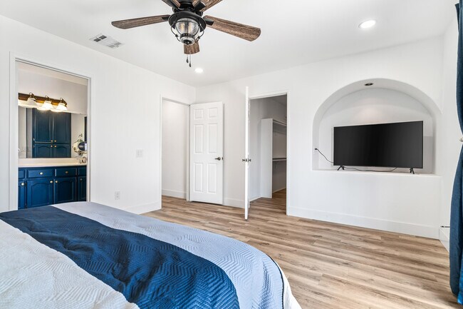 Building Photo - 79990 Camelback Dr