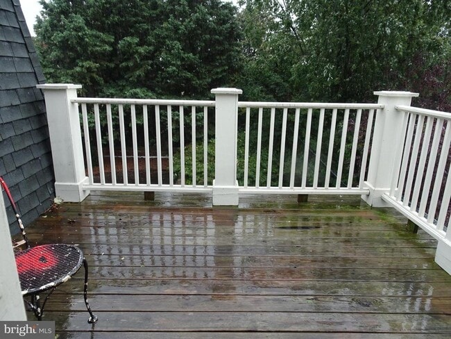 Building Photo - 222 Delaware St