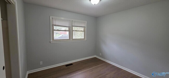 Building Photo - 3313 Teton Dr NW