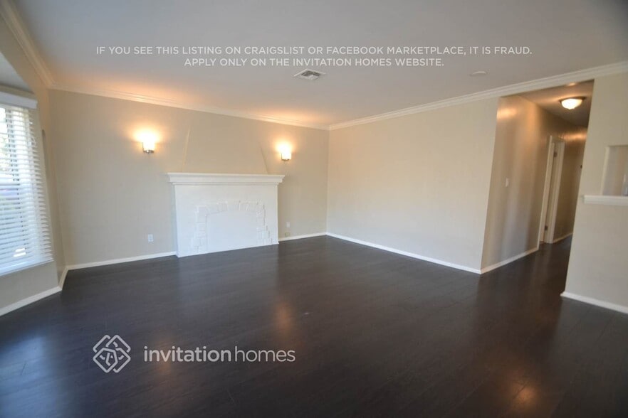 Building Photo - 720 E 67th St