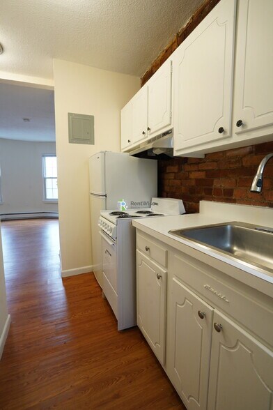 Building Photo - 74 S Huntington Ave