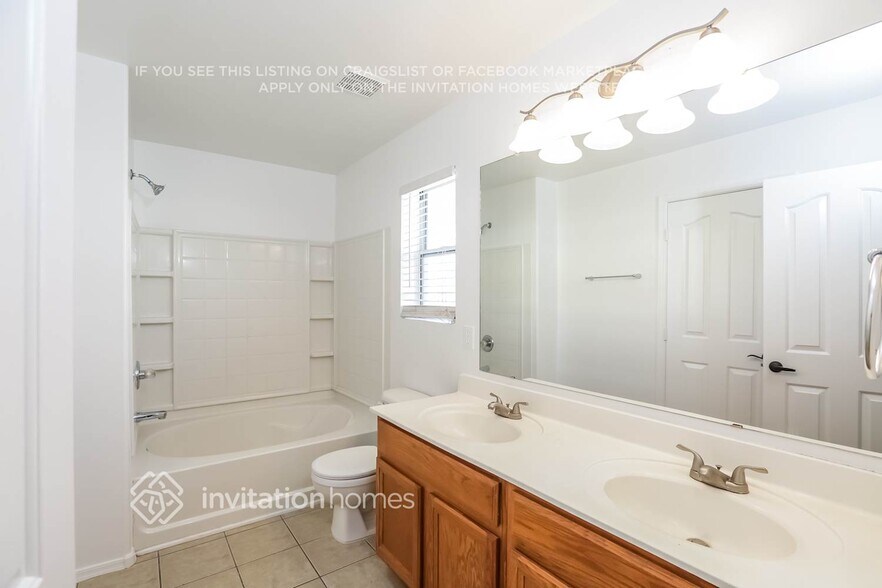 Building Photo - 4013 W Pollack St