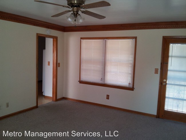Building Photo - 4 br, 3 bath House - 3345 Newburg Road