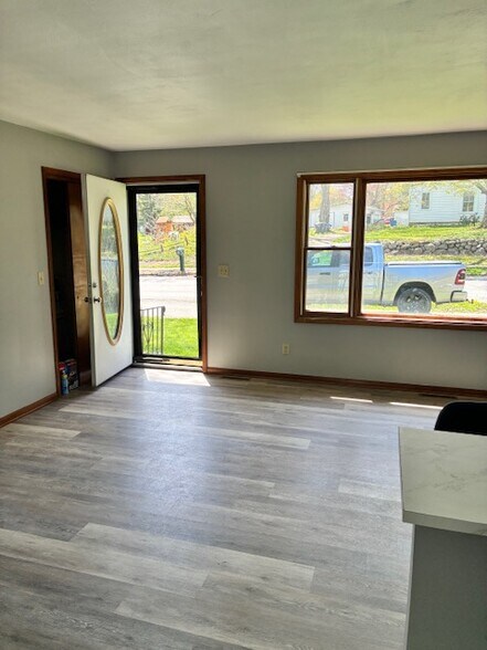 Building Photo - 2731 Caughey Rd