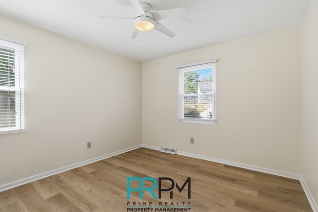 Building Photo - 5 Parkstone Ct