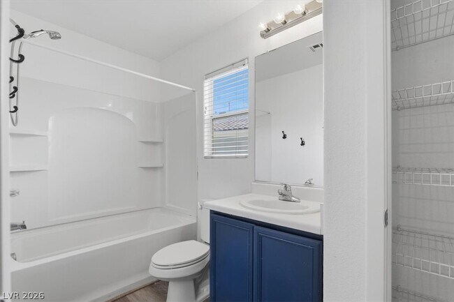 Building Photo - 541 Penzance Ct