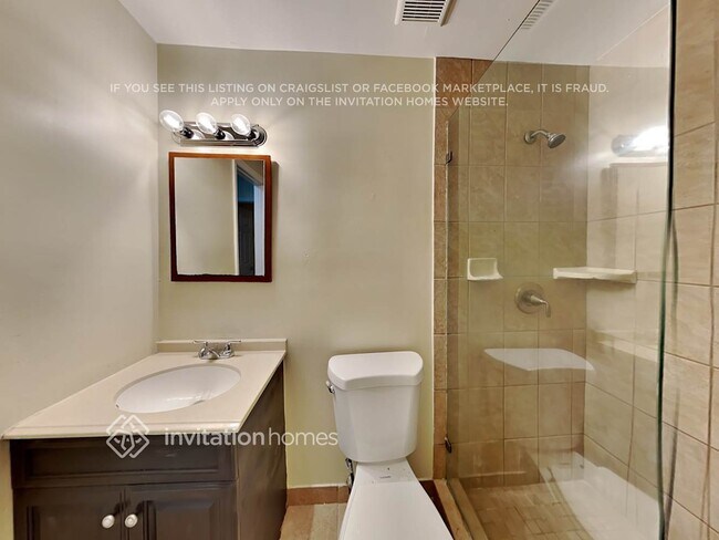 Building Photo - 3380 SW 139th Ave