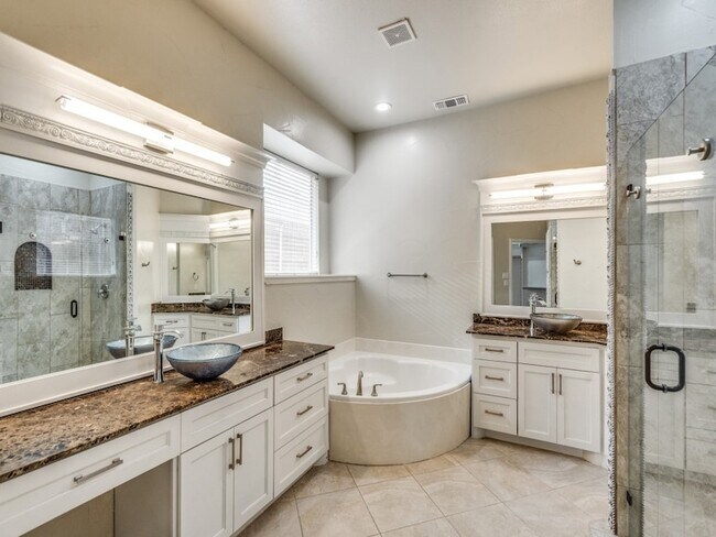 Building Photo - 4612 Old Pond Dr
