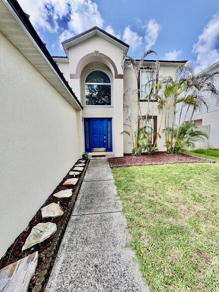 Building Photo - 2015 Canopy Dr