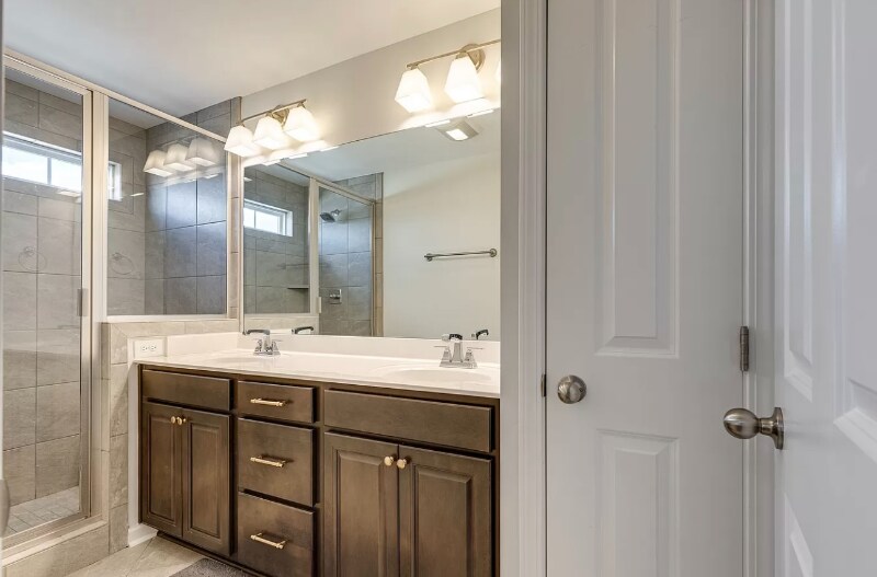 Building Photo - 204 Kinsale Dr