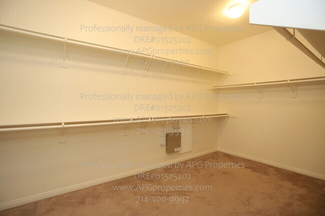 Building Photo - 509 S Trident St