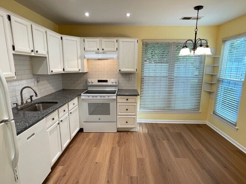 Building Photo - 269 Wood Stream Ct