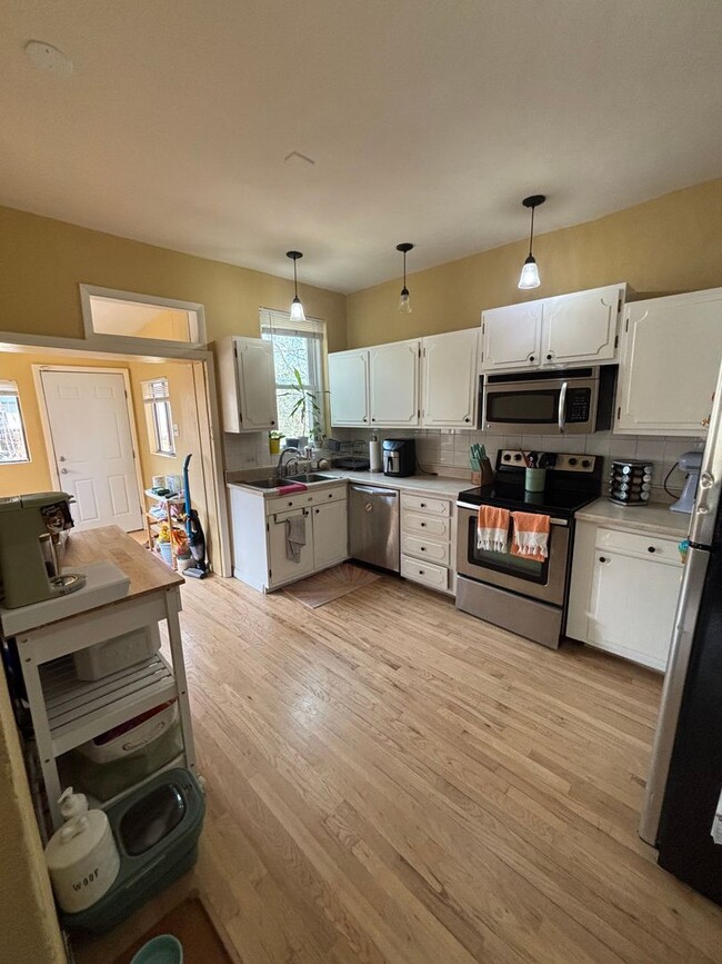 Building Photo - Coming Soon Stately Brick Denver Square Ne...
