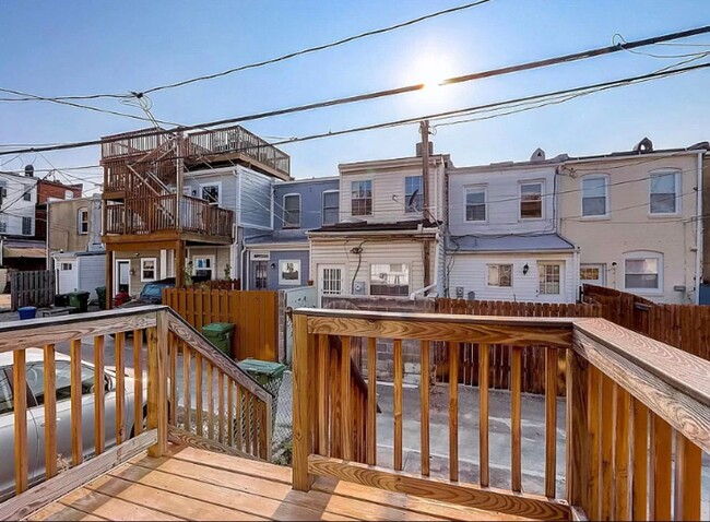 Building Photo - Bright 3-Bed, 2.5-Bath Gem Next to Patters...