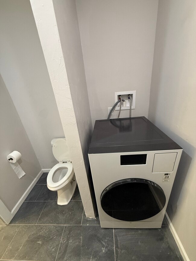 Building Photo - 171 Finn Ln