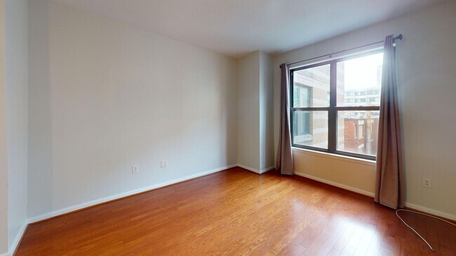 Building Photo - Logan Circle One Bedroom Plus Den W/Front Desk, Secured Entry, Pets Welcome, & More!