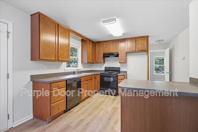 Building Photo - 4201 Autumn Lake Dr