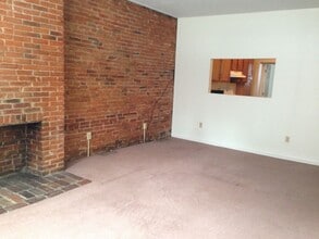 Building Photo - 104 S 18th St