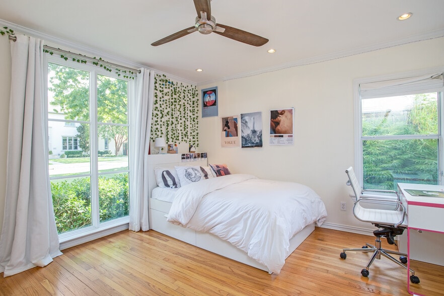 2nd bedroom - 4641 Belclaire Ave