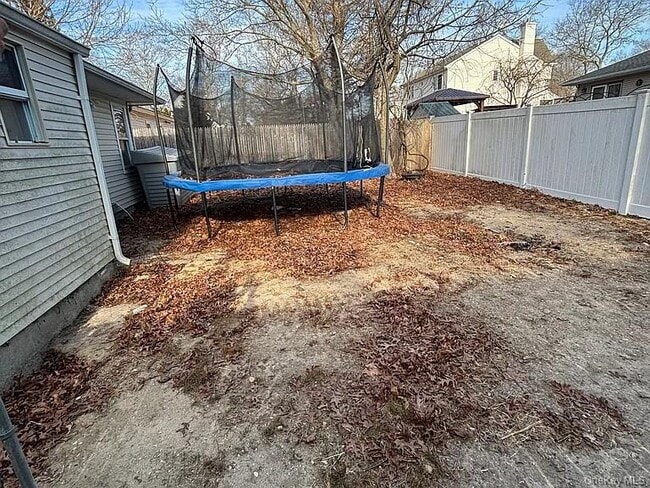 Building Photo - 61 Montgomery Ave