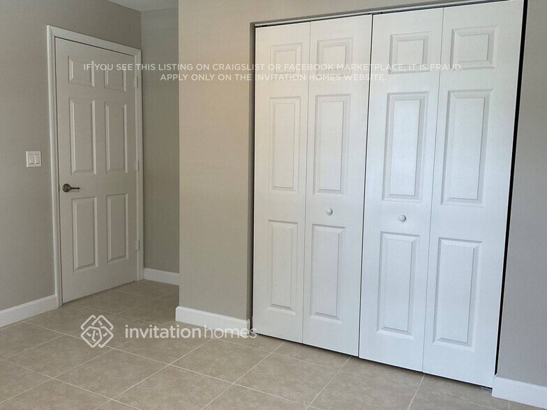 Building Photo - 982 Carver Rd SE