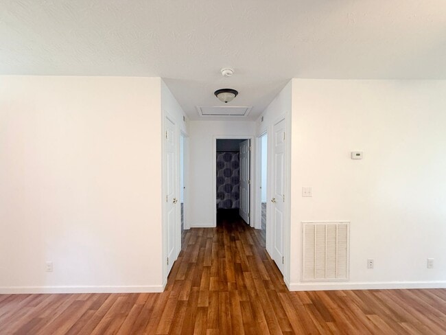 Building Photo - 3-Bedroom Home in Algood with Shaded Backyard