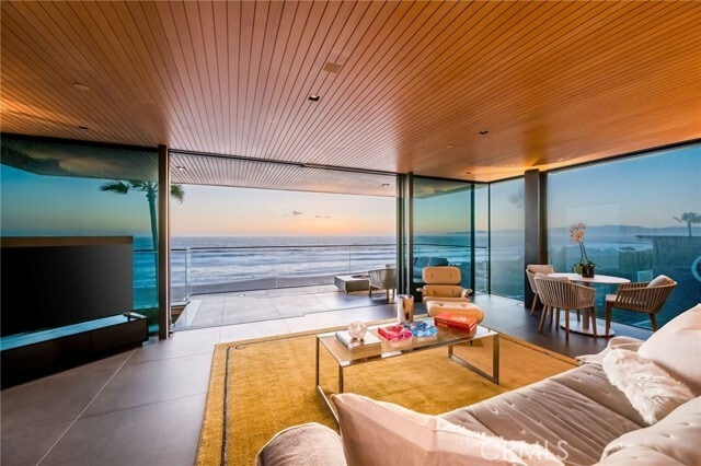 Building Photo - 4320 The Strand