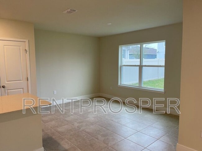 Building Photo - 5100 Chickadee St